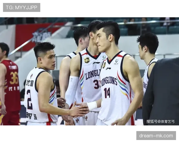 斯特林展现卓越进攻创造力 助力球队实现关键胜利 斯特林展现卓越进攻创造力 助力球队实现关键胜利