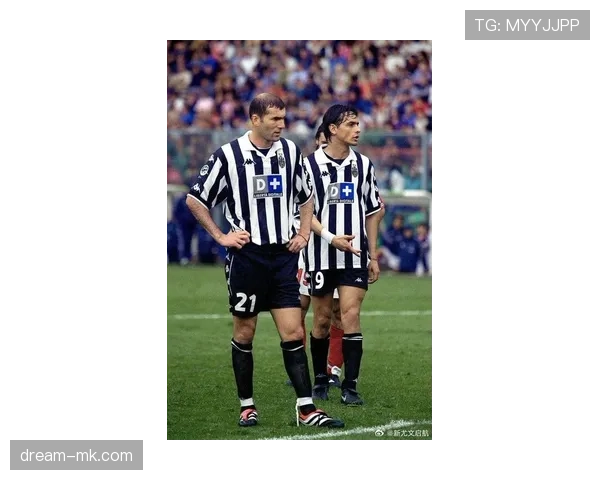 齐达内：从绿茵传奇到永恒丰碑，足球史上的不朽篇章