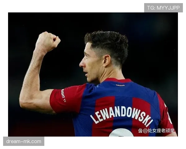 C罗与莱万巅峰期稳定性及持续输出对比分析