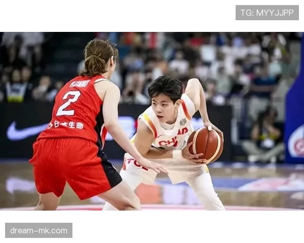 杨舒予随手一拍像在低调炫富，我的工资表直接当笑话看